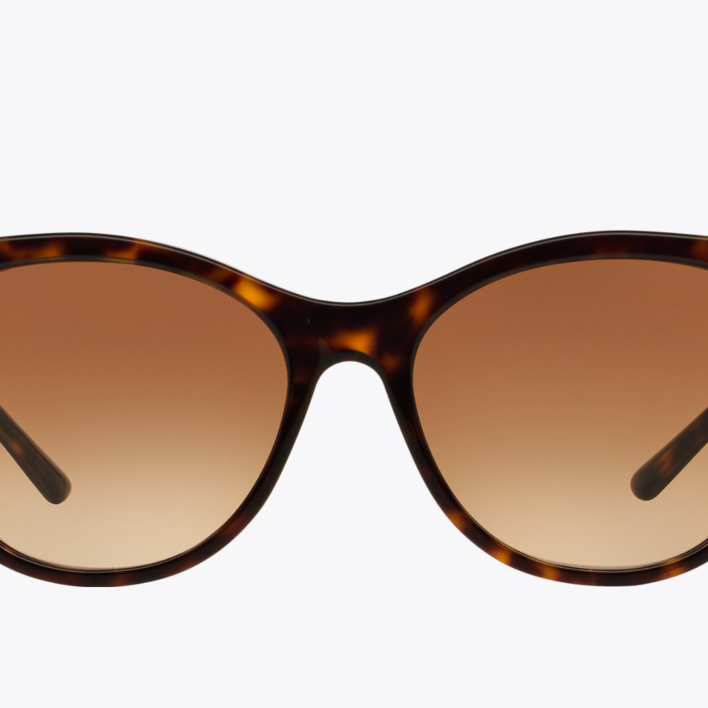Lightly used Burberry Tortoise frame sunnies